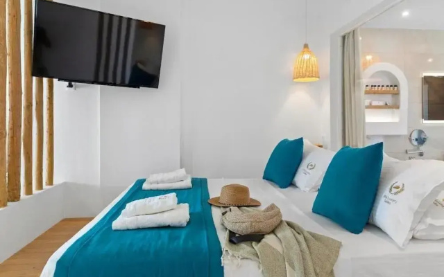Alia Beachfront Suites and Spa