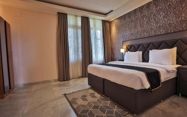 Homefree Hotel by signature