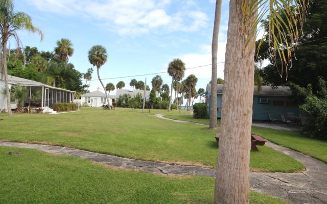 Indian River Lagoon Waterfront Cottages
