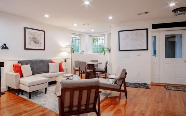 Fancy 1-BR in Central Location ⚜ Parking available