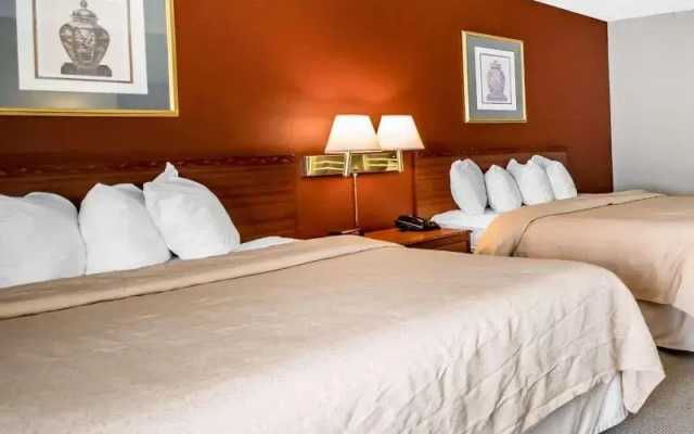 Quality Inn & Suites Elizabethtown Area