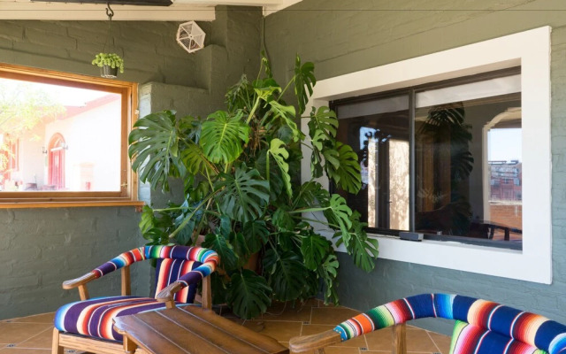 NextDoor at Dos Cabezas