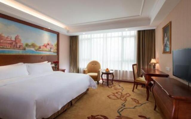 Vienna Hotel Puning South Huancheng Road High-Speed Train Station