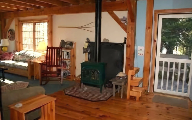 Oceanville Retreat - Three Bedroom Home