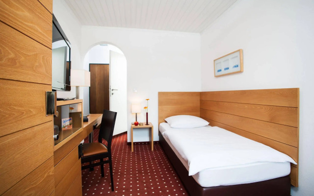 Hotel.Pension.Golingen