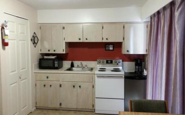 Edgewater Motel