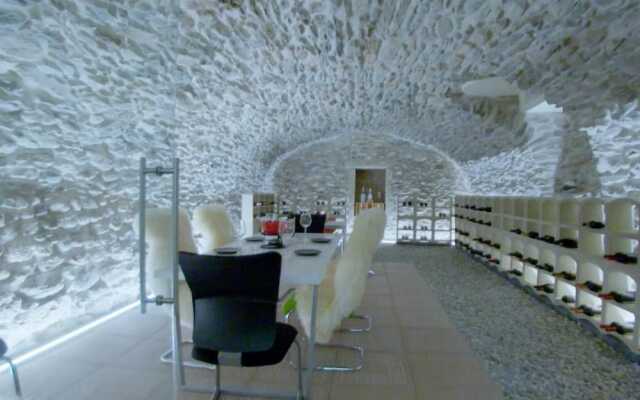 6BD Famous Luxury Design Awarded Villa