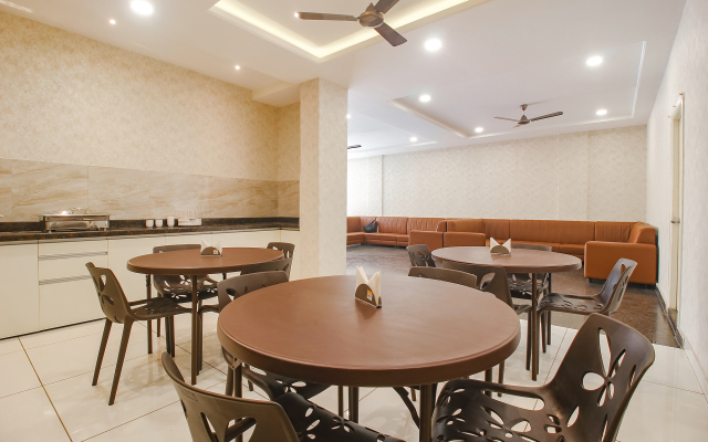 Fabhotel Virat Residency