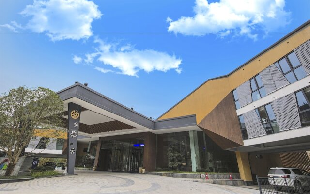 Spring Posh Roadsun International Hotel & Resort