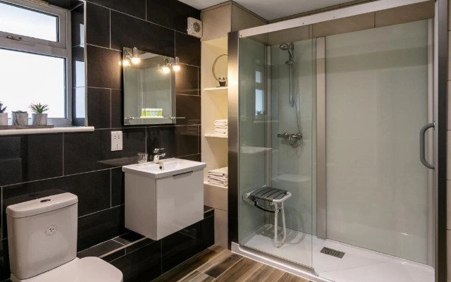 Roydon Marina Village