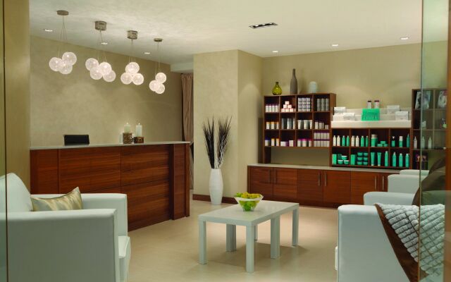 Radisson Hotel & Conference Centre Calgary Airport