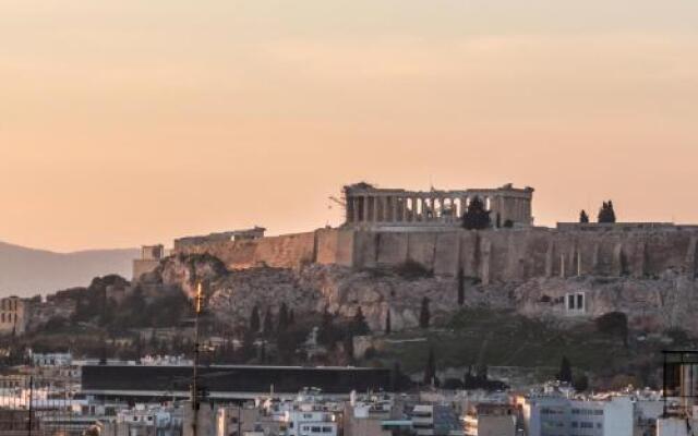 Vintage Apartment next to Acropolis Museum