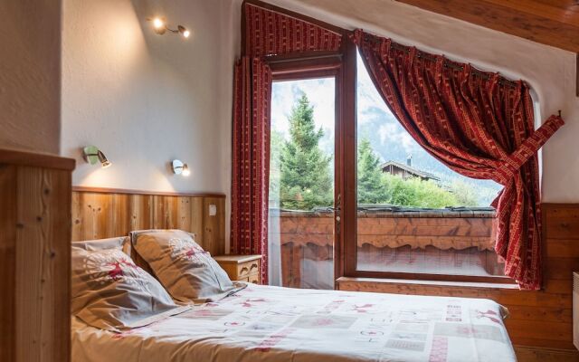 Comfortable Semi-detached Chalet 1 km. From the Nice Center