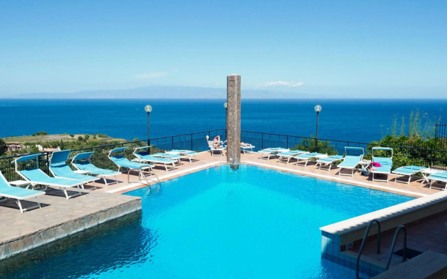 Hotel Sirius