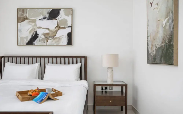 Refined 2BR Apartment District One MBR