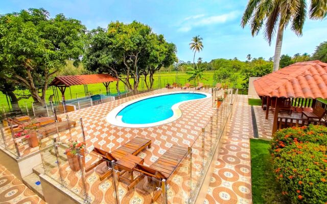 Hotel Senderos del Mar - Hostel