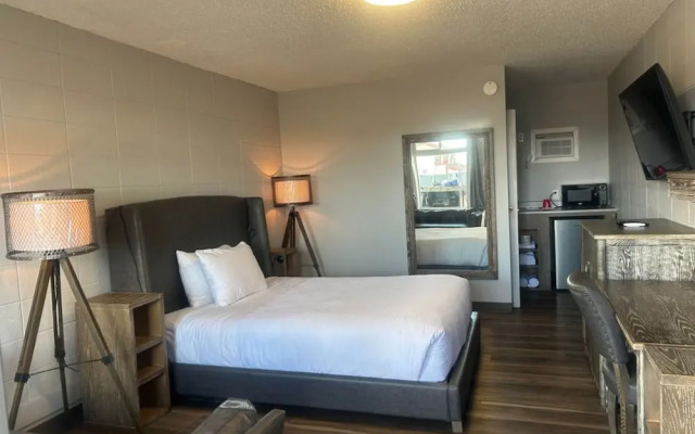 Parkside Inn