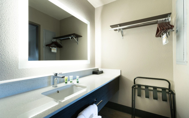 SureStay Plus Hotel by Best Western Point Richmond