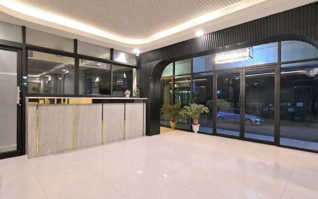 Floton Bangkok Hotel
