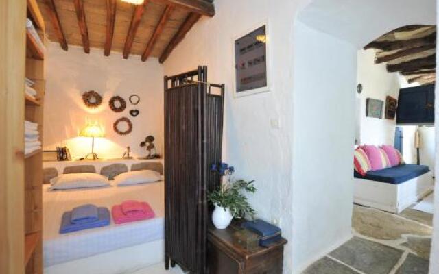 Homz HH01 Apollonia Home