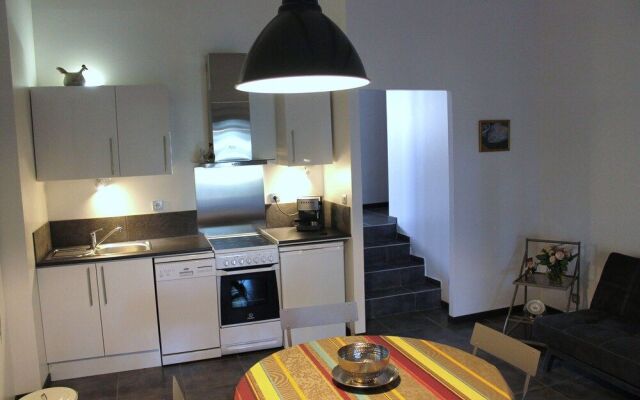 Mas Du Domaine De Montcalm B And B And Gites