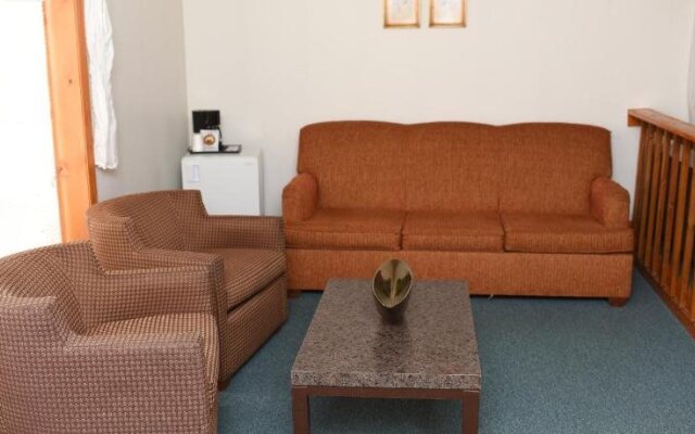 Chestnut Grove Resort