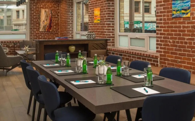 Mark Spencer Hotel