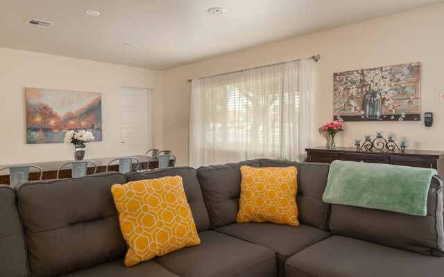 Chaparral House-Sleeps 14-Large Jacuzzi