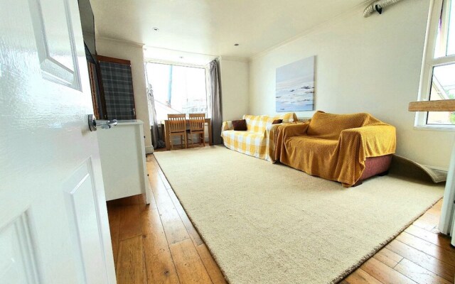 Reef Lodge Apartments