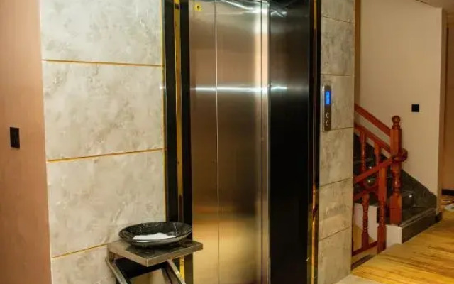 Baise Jingchen Theme Hotel