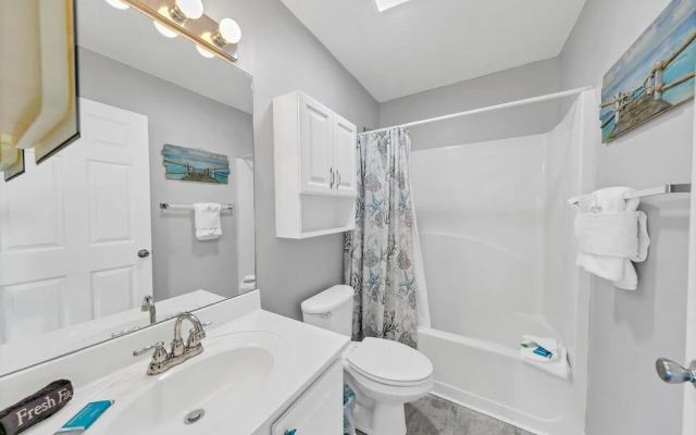 Crystal Village II, Unit 18A