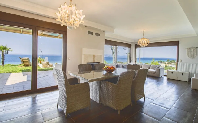 Penny Toroneus Edge by Rentalspro - Anioti