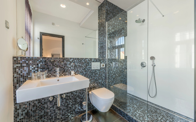 Starlight Luxury Rooms