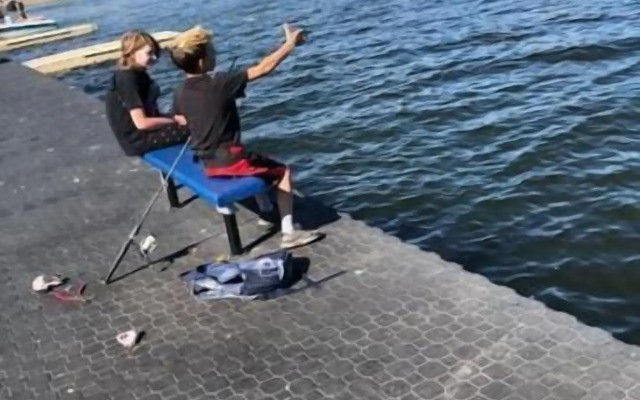 Shoreside Inn & Suites