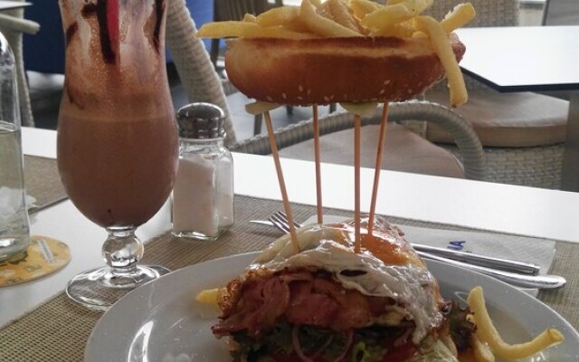 TC Las Olas 220
