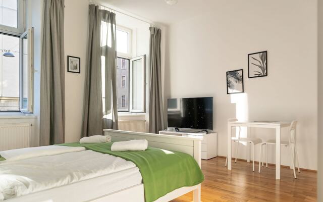 CoLiving 3BR shared Apt. Belvedere