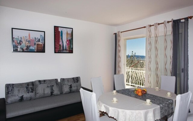 Amazing Home in Kastel Luksic With Wifi and 1 Bedrooms