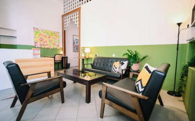 Swing  Pillows  Muntri