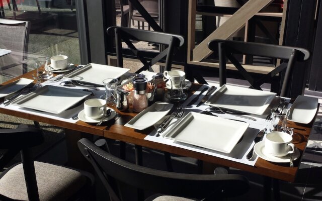 G Suites Airport