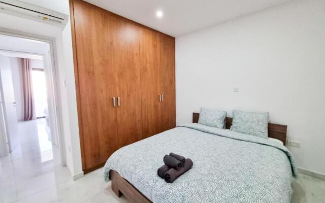 Sea Bay Apartment