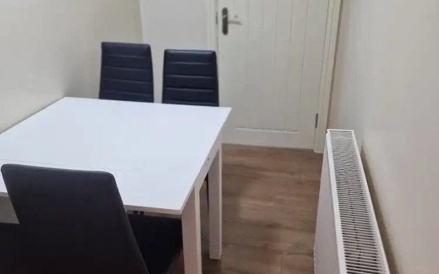 Beautiful 1 Room House in London