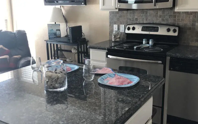 Seascape 1107 - 2 Br Condo