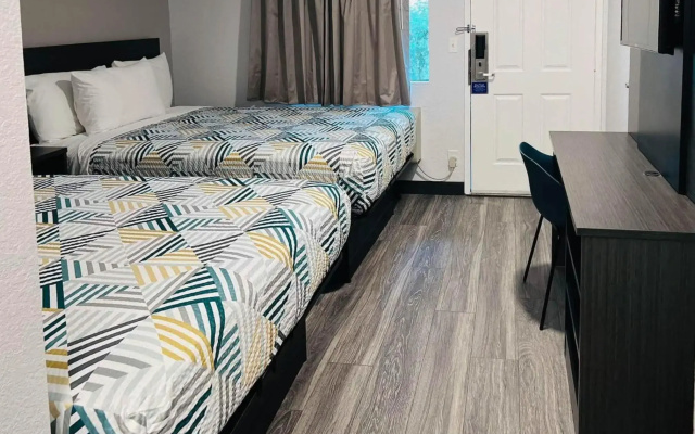 Motel 6 Marina, CA - Monterey