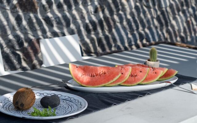 Samsara - Santorini Luxury Retreat
