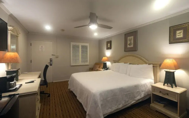 Atrium Inn