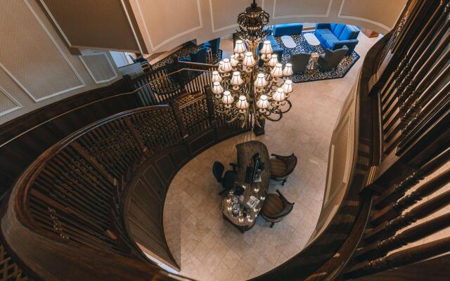 Madison Beach Hotel