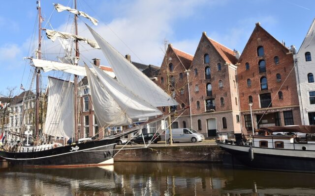 Comfortable Boat in Groningen With Barbecue