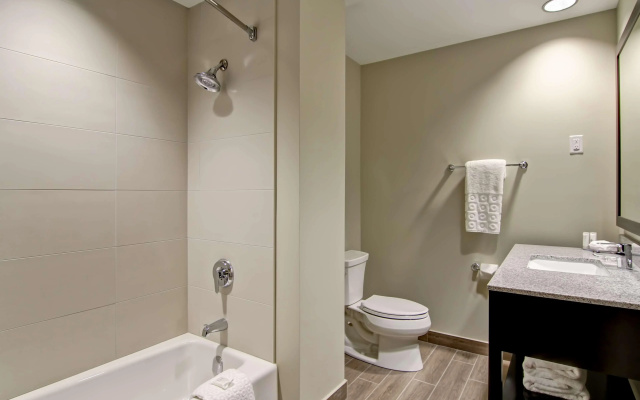 Best Western London Airport Inn & Suites