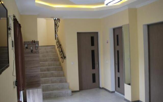 Guja's Guest House