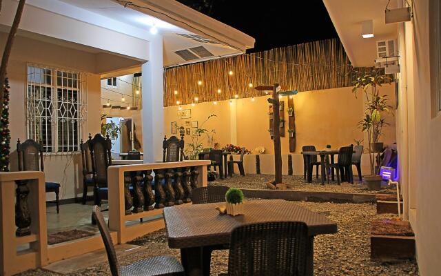 Prim Travellers Inn